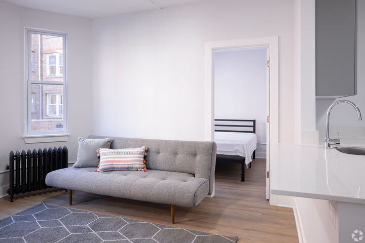 Property Photo:  1349 W Estes Avenue G3  IL 60626 