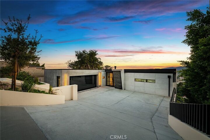 Property Photo:  830 Harrington Road  CA 91207 