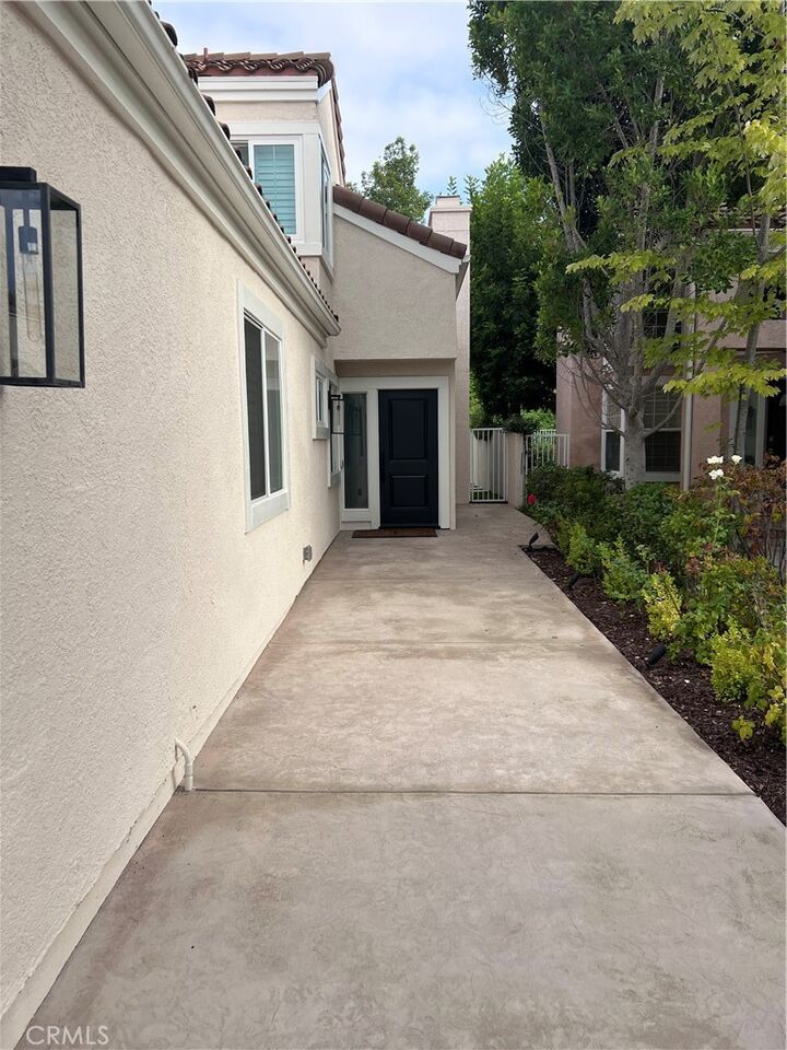 Property Photo:  24636 Calle Ardilla  CA 91302 