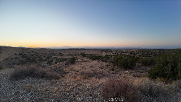 Property Photo:  0 Longview Rd/Punchbowl Rd/Vic Ave Y6  CA 93543 