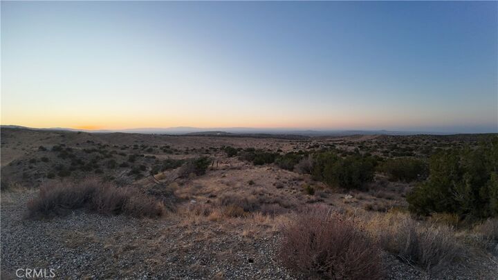 Property Photo: 0 Longview Rd/Punchbowl Rd/Vic Ave Y6 CA 93543