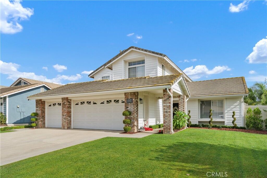 Property Photo:  40080 Avenida Palizada  CA 92563 