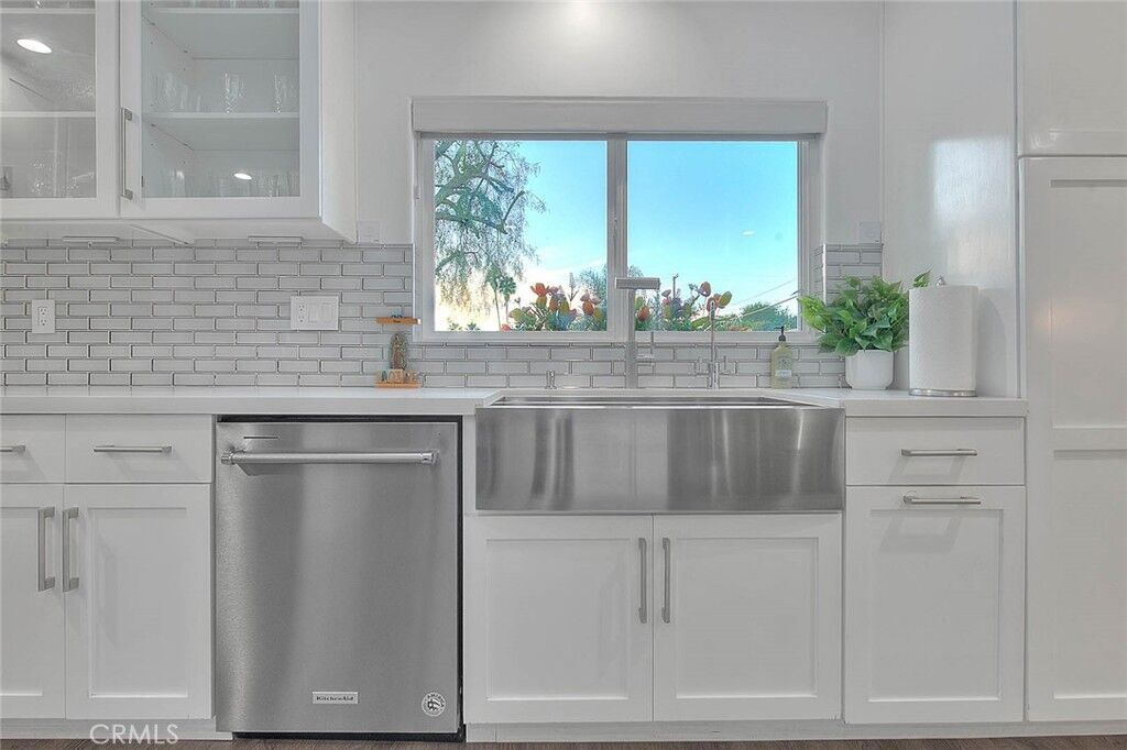 Property Photo: 1862 Bonnie Brae CA 91767