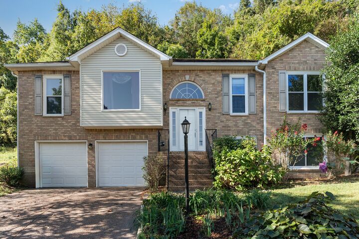 609 Glenridge Close  Nashville TN 37221 photo
