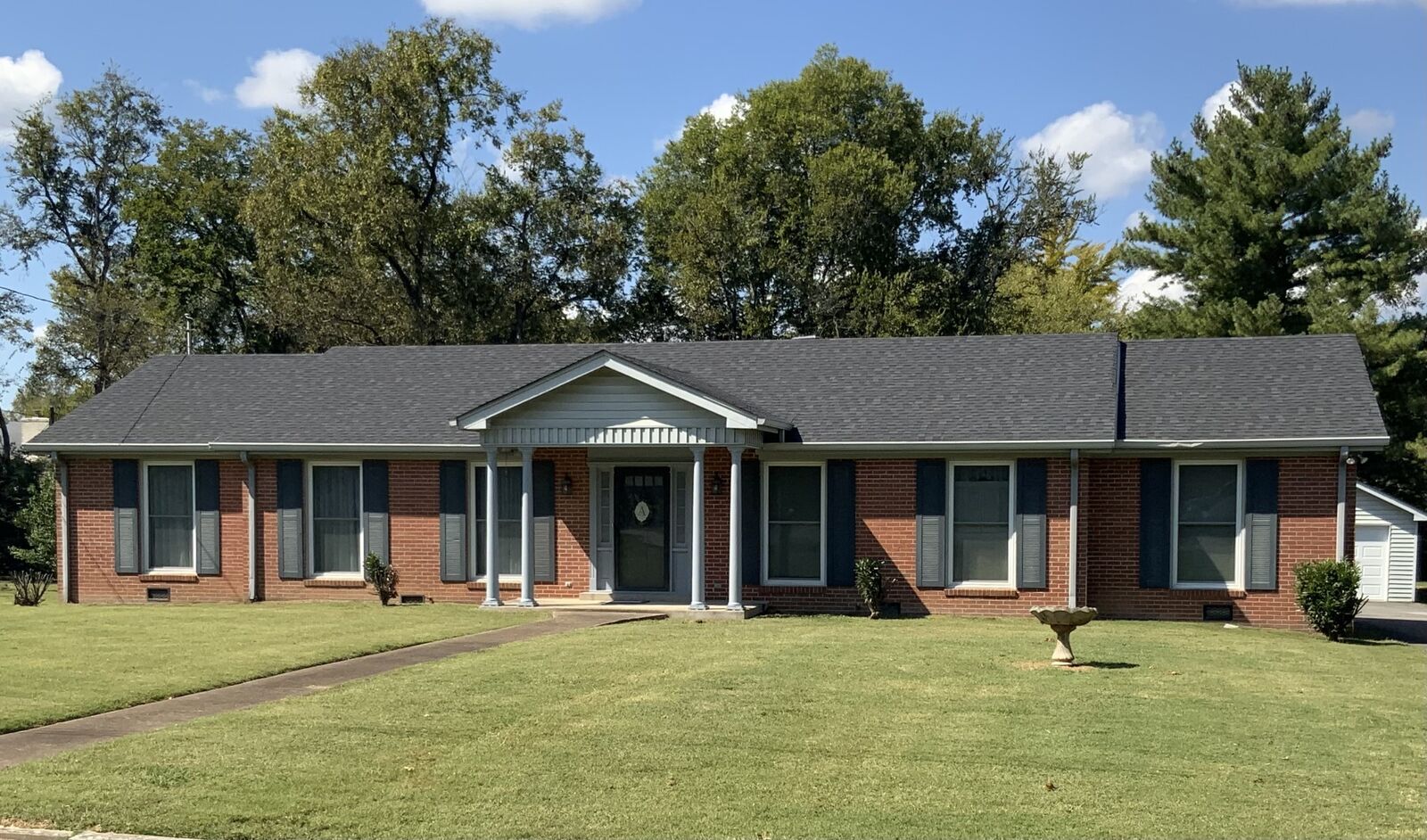 Property Photo: 126 Oak Hill Dr TN 37087