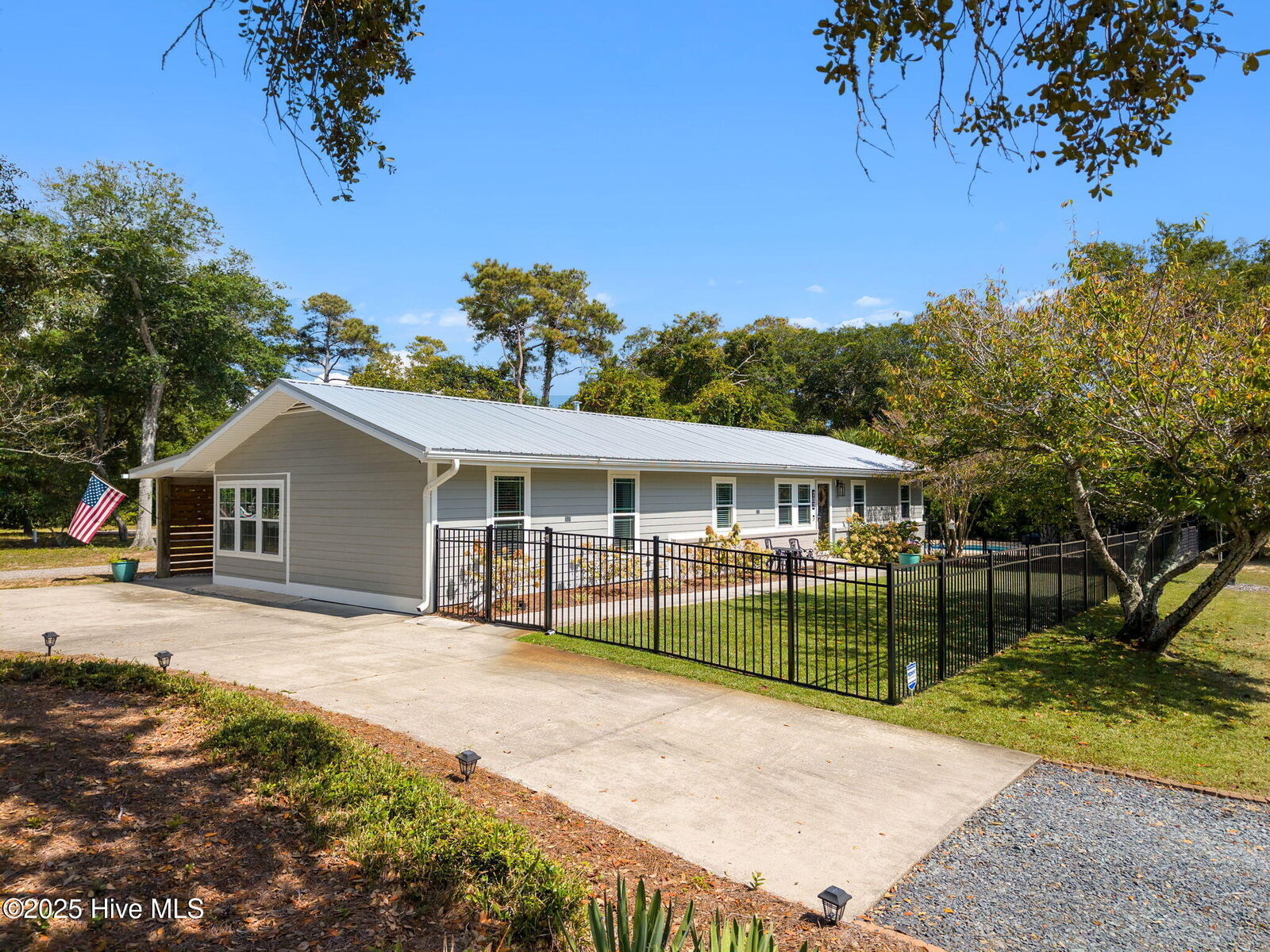 Property Photo:  202 NE 40th Street  NC 28465 