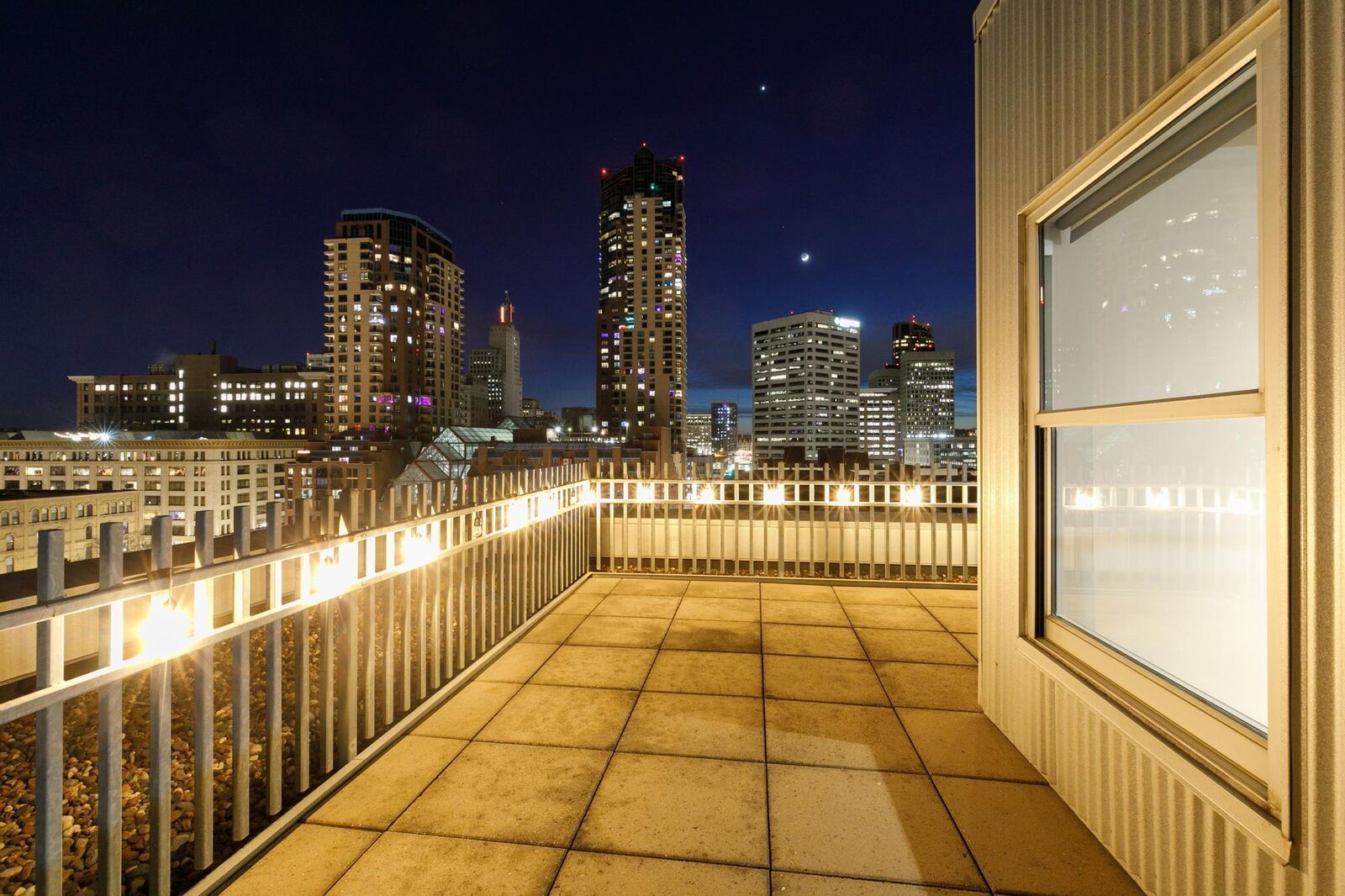 Property Photo:  406 Wacouta Street 707  MN 55101 