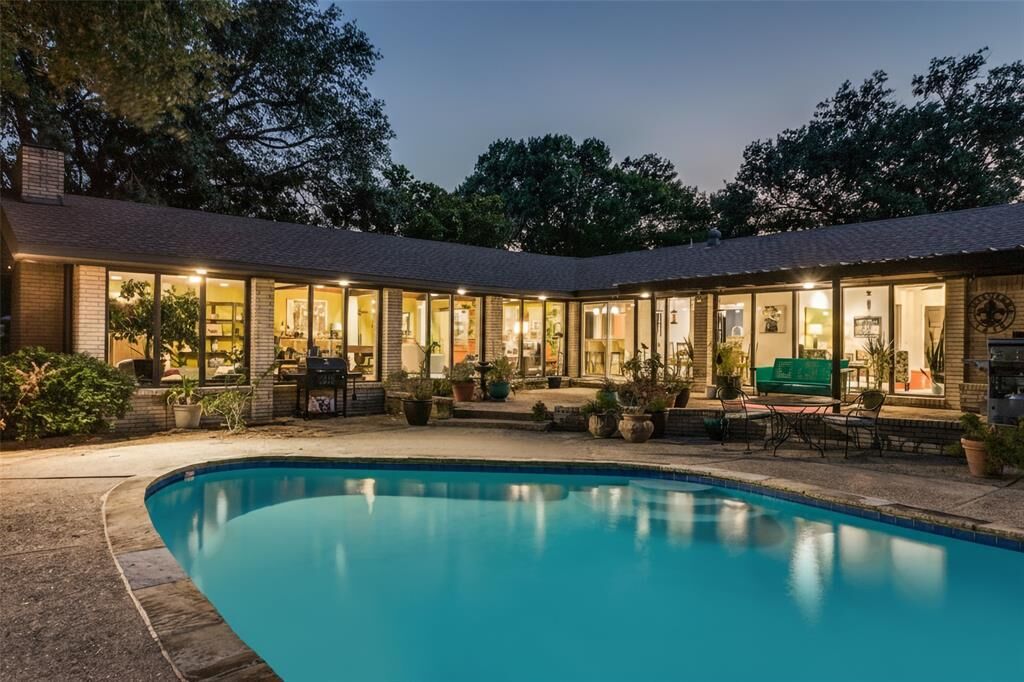 Property Photo:  35 Bounty Road E  TX 76132 