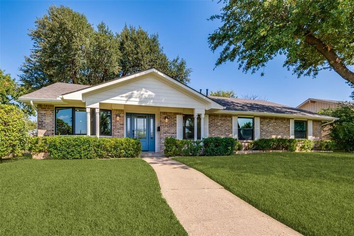 Property Photo:  3161 Lockmoor Lane  TX 75220