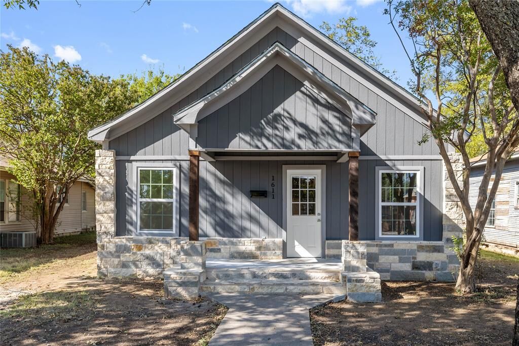 Property Photo:  1611 3rd Street  TX 76801 