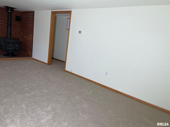 Property Photo:  687 5th Street  IL 62871 