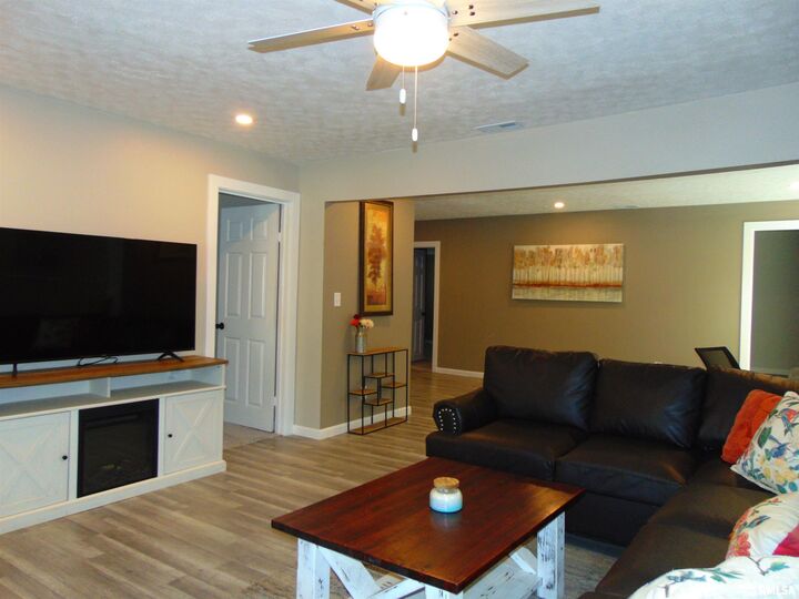 Property Photo:  812 W Madison Street  IL 62948 