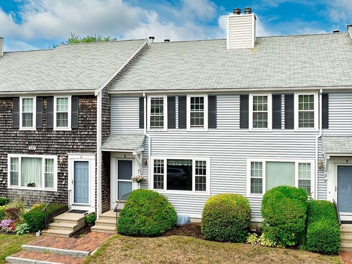 571 Carriage Shop Road E  Falmouth MA 02536 photo