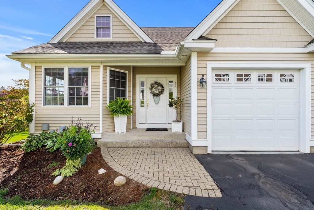 Property Photo:  50 Carrington Ln 50  MA 01569 