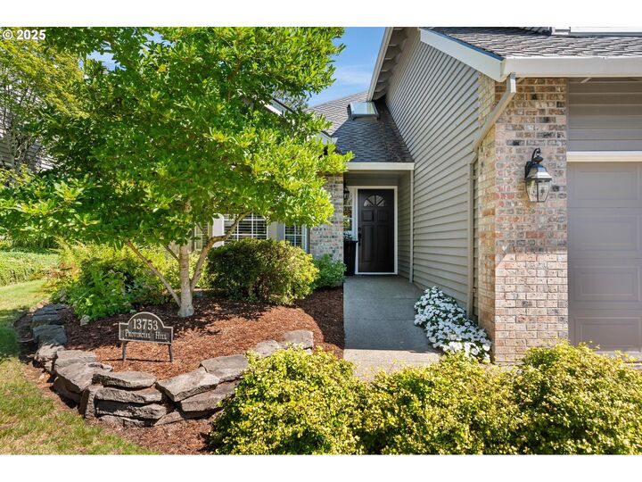 Property Photo:  13753 Provincial Hill Dr  OR 97035 