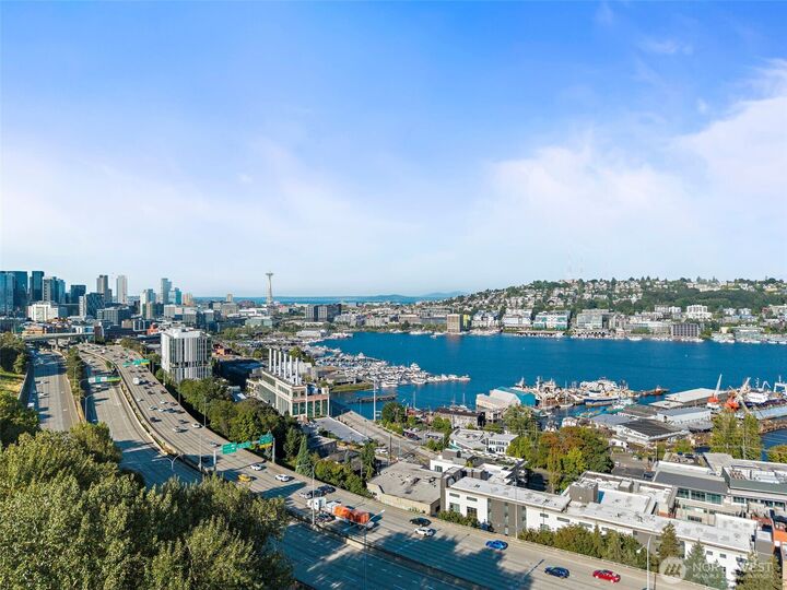 1543  Boylston Avenue E  Seattle WA 98106 photo