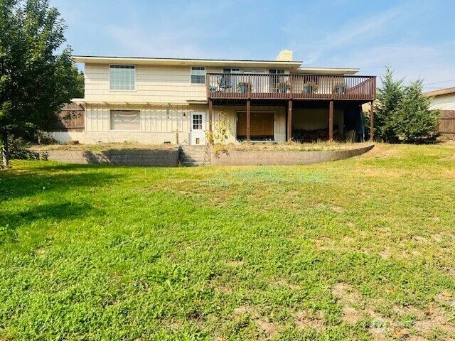 Property Photo:  1162  3rd Avenue N  WA 98840 