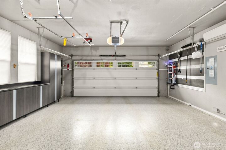 Property Photo:  6511  108th Avenue NE 3  WA 98033 