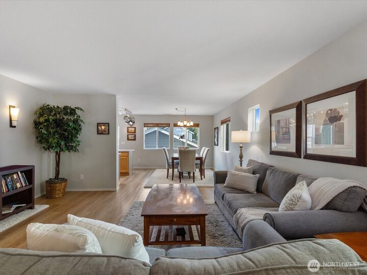 Property Photo:  9141  229th Place NE  WA 98053 