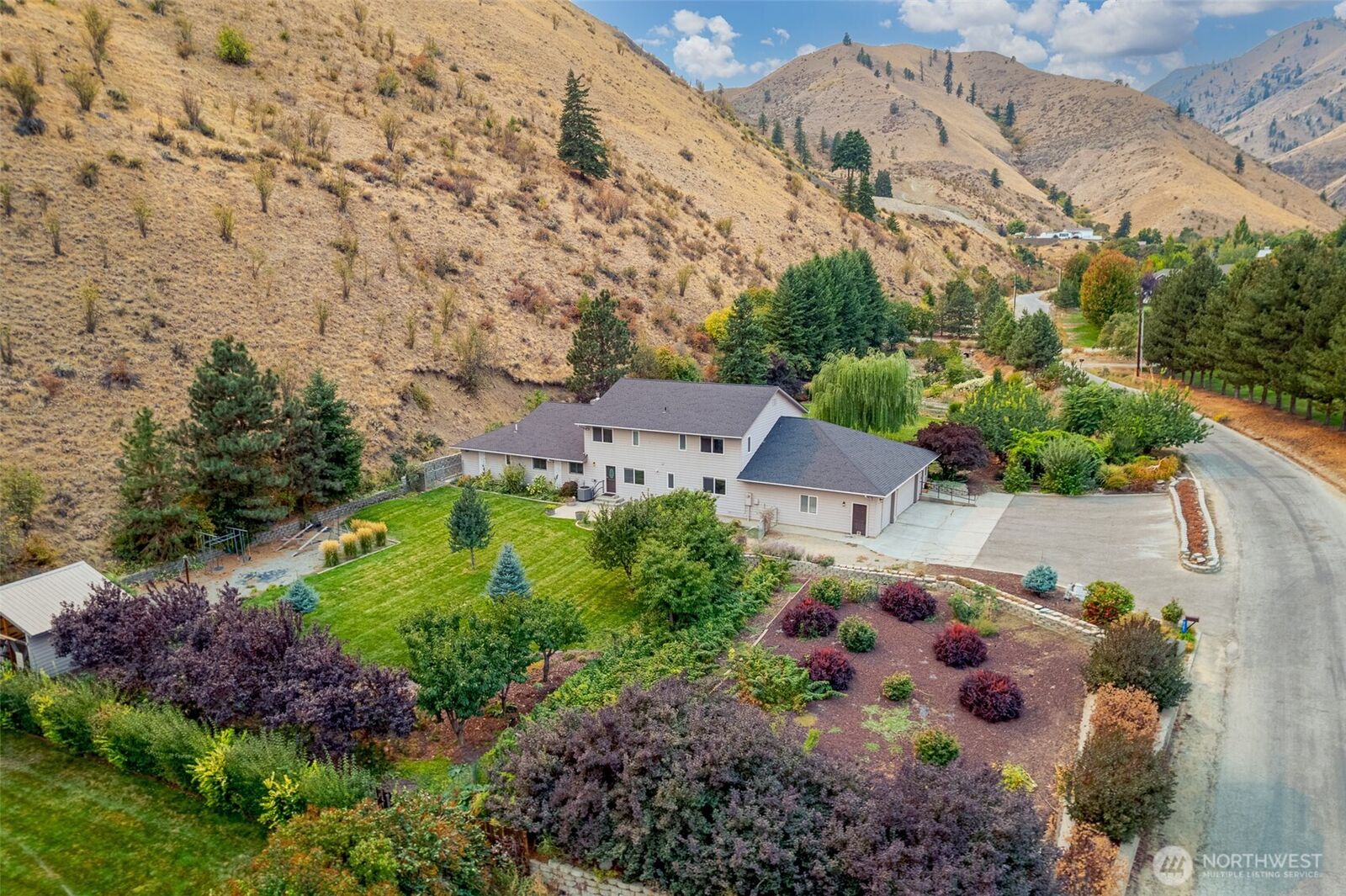 Property Photo:  3151  Number 1 Canyon Road  WA 98801 