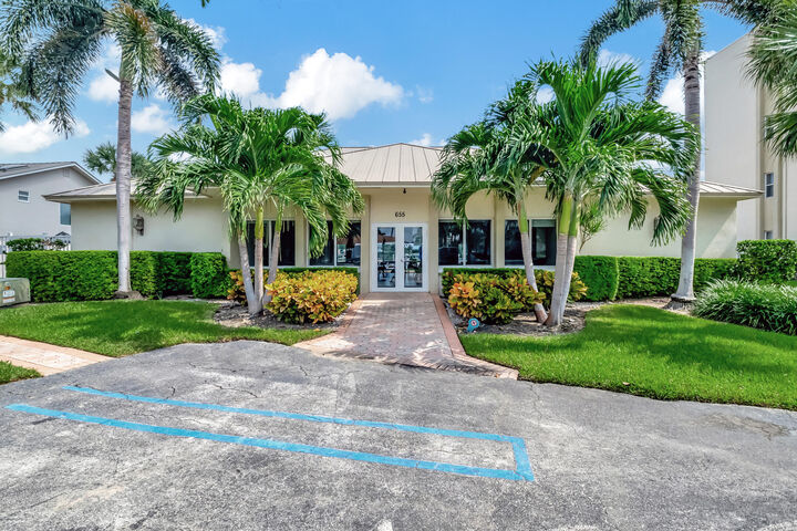Property Photo:  624 Snug Harbor Drive B8  FL 33435 