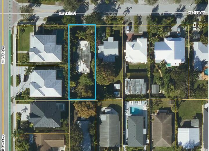 Property Photo:  210 NE 12th Street  FL 33444 