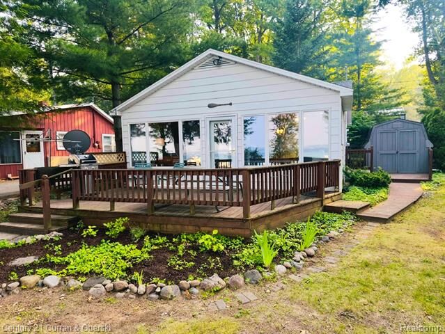 Property Photo: 2744 W Higgins Lake Drive MI 48653