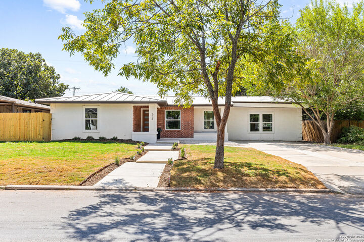 534 Brightwood Pl  San Antonio TX 78209 photo