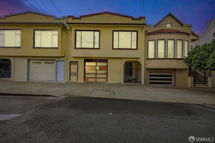 Property Photo: 528 London Street CA 94112