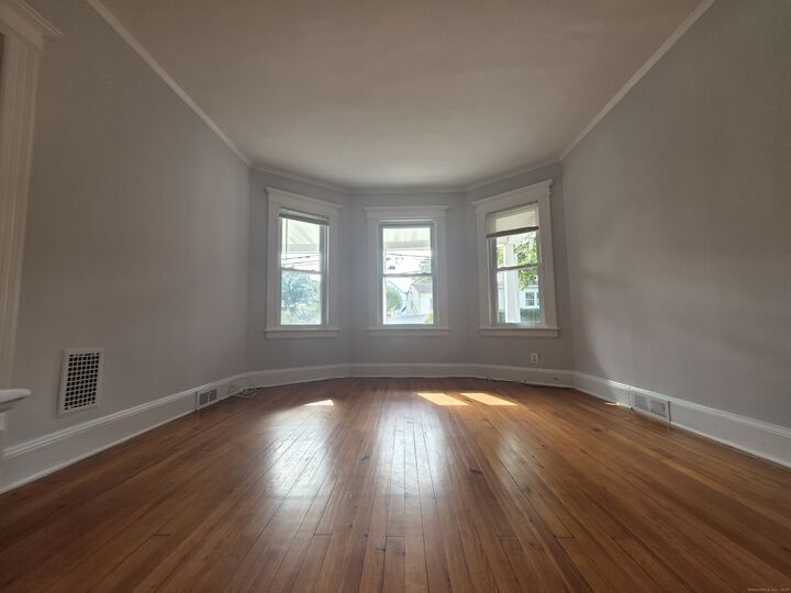 Property Photo:  264 Villa Avenue  CT 06825 