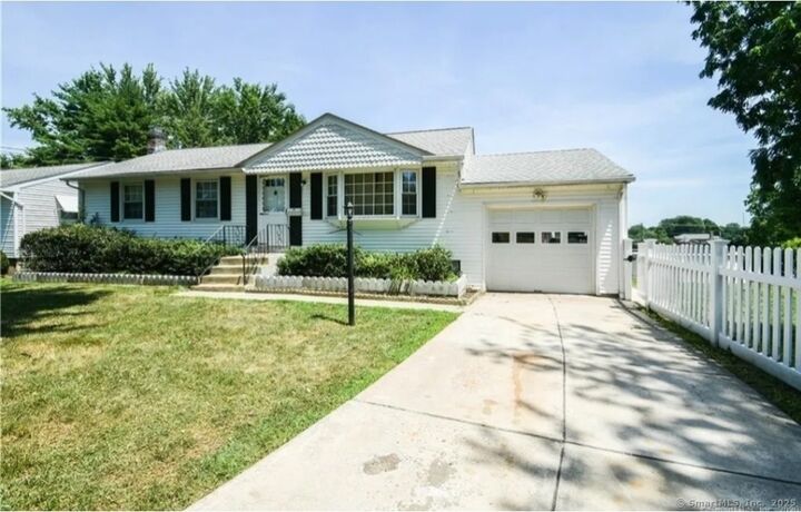 26 Tifton Road  Wethersfield CT 06109 photo