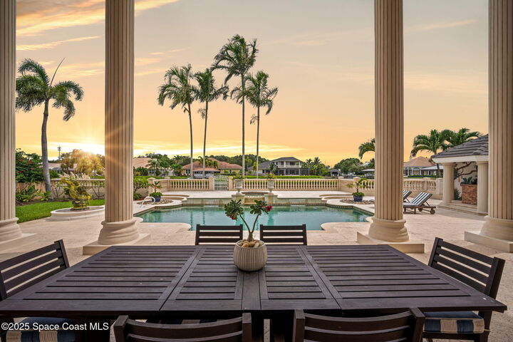 Property Photo:  142 Lansing Island Drive  FL 32937 