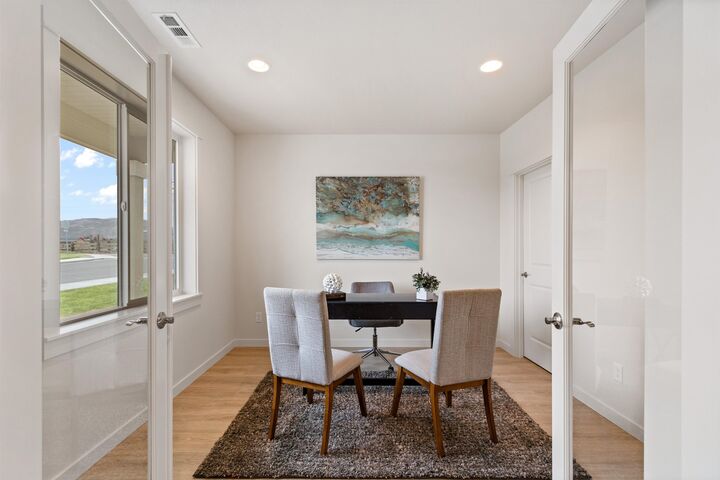 Property Photo: 5300 N Sunbeam Ln 7/1 Timberline WA 99217