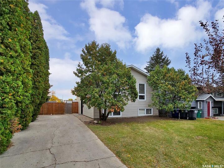 610 Guelph Crescent  Saskatoon SK S7H 4R6 photo