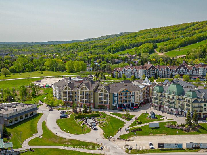 Property Photo: 190 Jozo Weider Boulevard 443 ON L9Y 0V2