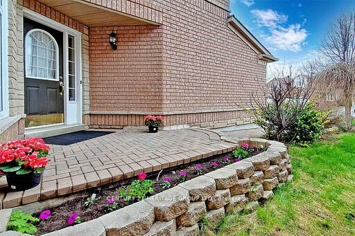 Property Photo:  46 Rush Road  ON L4G 7G5 