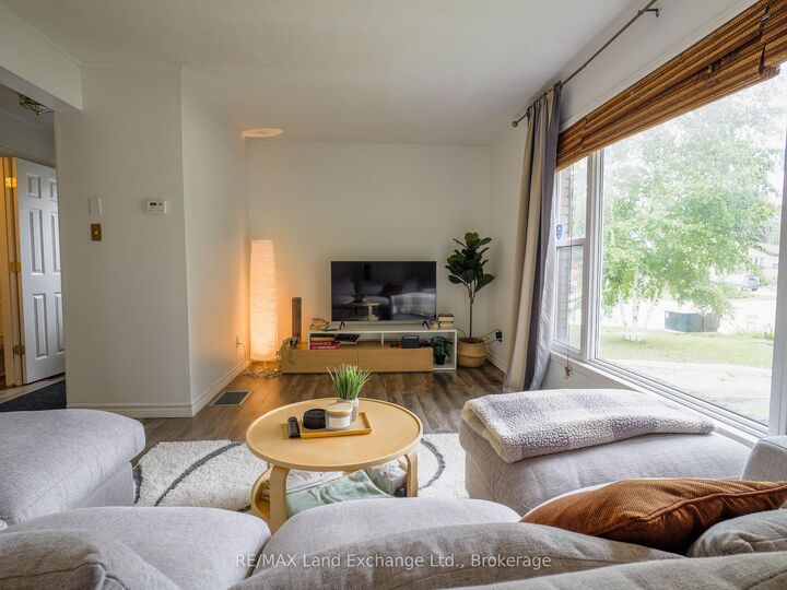 Property Photo:  650 Barnes Avenue  ON N0H 2C1 