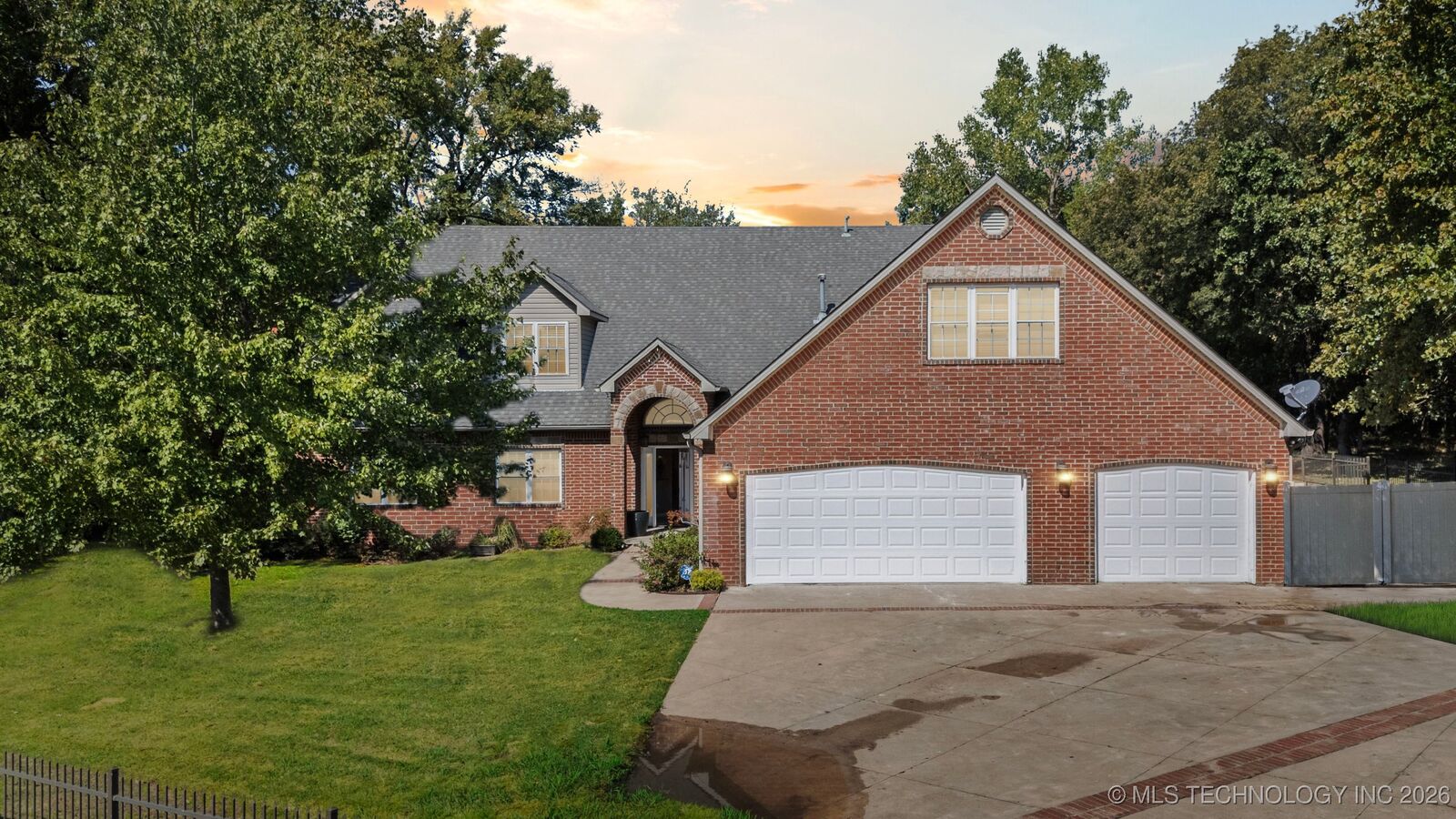 Property Photo:  13606 S 261st  OK 74429 