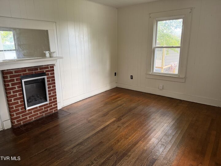Property Photo: 610 North Hasson Street TN 37857