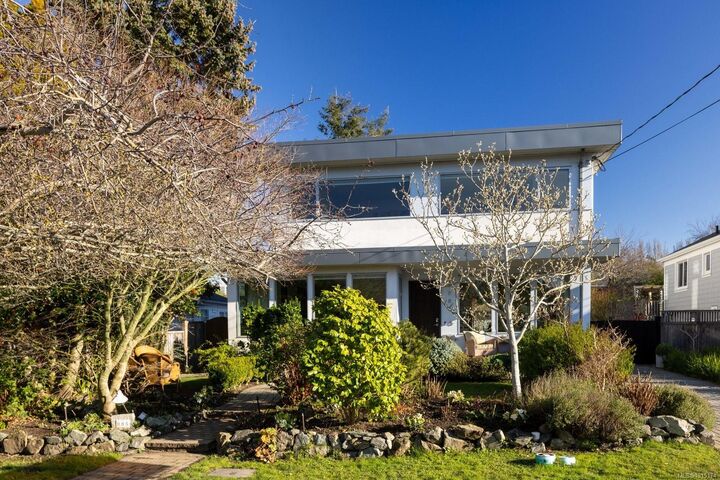 Property Photo:  885 Linkleas Ave  BC V8S 5C4 