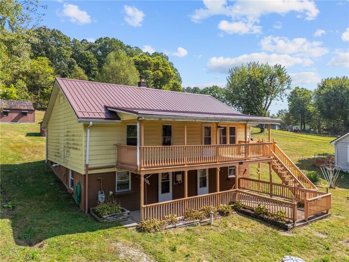Property Photo: 10 Williams Rd PA 15021