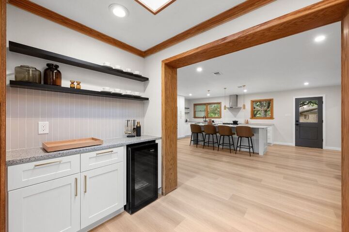 Property Photo: 2710 Greenlawn Parkway TX 78757