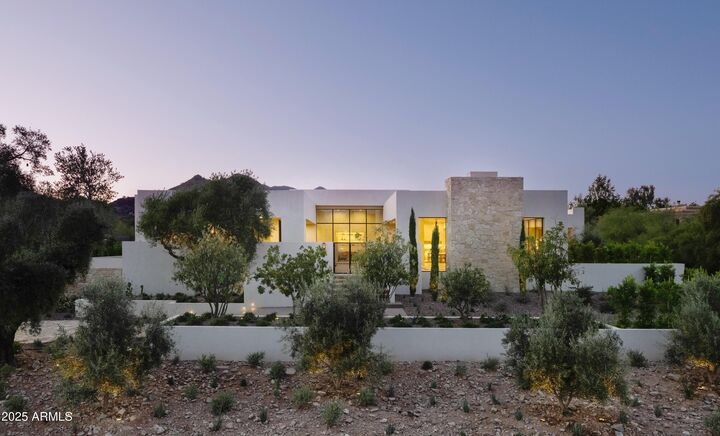 4510 E Maderos Del Cuenta Drive  Paradise Valley AZ 85253 photo