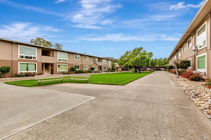 Property Photo:  1020 Los Gamos Road M  CA 94903