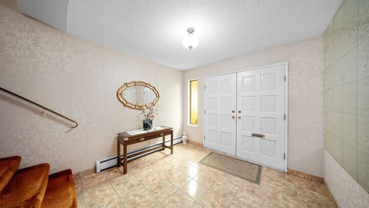Property Photo: 271 E 38th Avenue BC V5W 1H3