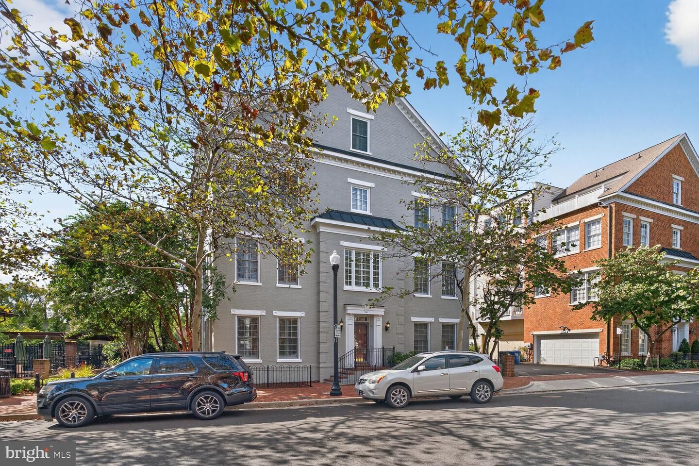 Property Photo:  1808 Potomac Greens Drive  VA 22314 