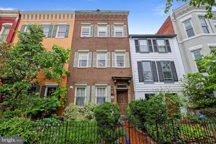 Property Photo:  517 6th Street SE 2  DC 20003 