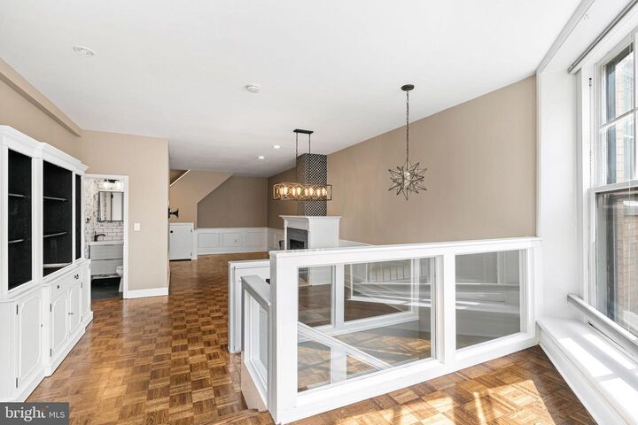 Property Photo:  2 Willings Alley Mews  PA 19106 