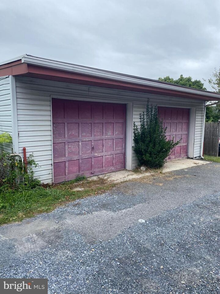 Property Photo:  2424 Perkiomen Avenue  PA 19606 