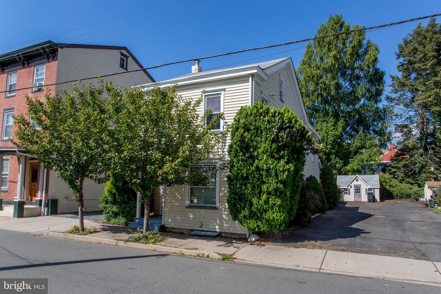 Property Photo:  46 Delevan Street  NJ 08530 
